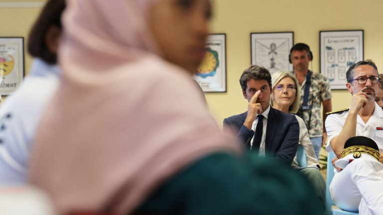 Ban on wearing the abaya at school: what you need to know to better understand the controversy