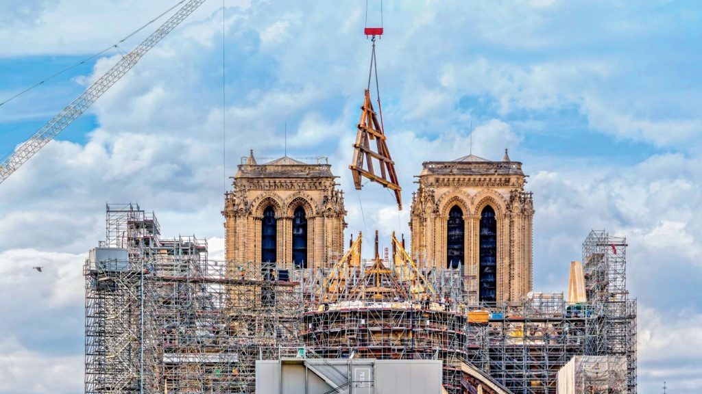 The latest photos of the new NotreDame de Paris framework