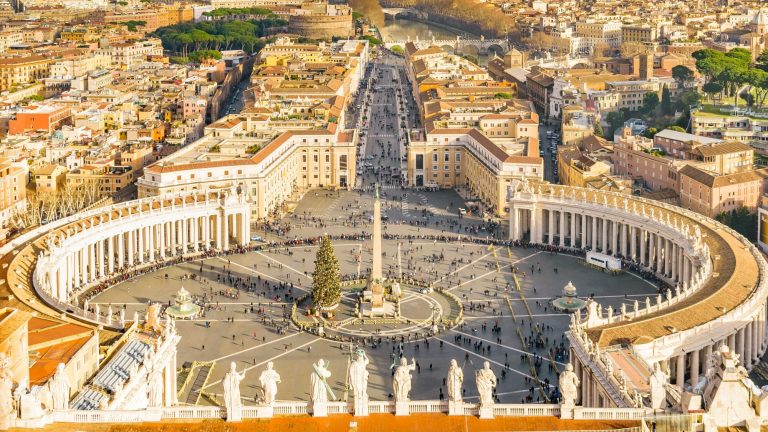 (Commented excerpts) In its new text, the Vatican defends human dignity