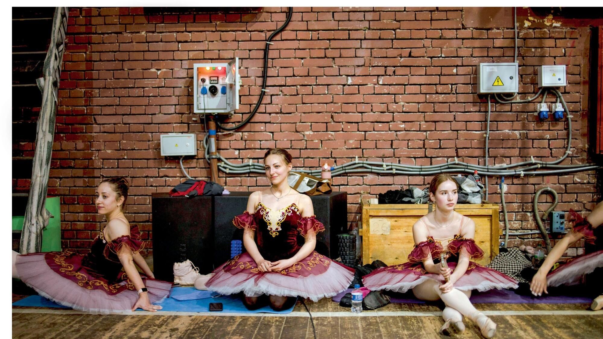 How the Lyssenko theater in Kharkiv defends culture under bombs