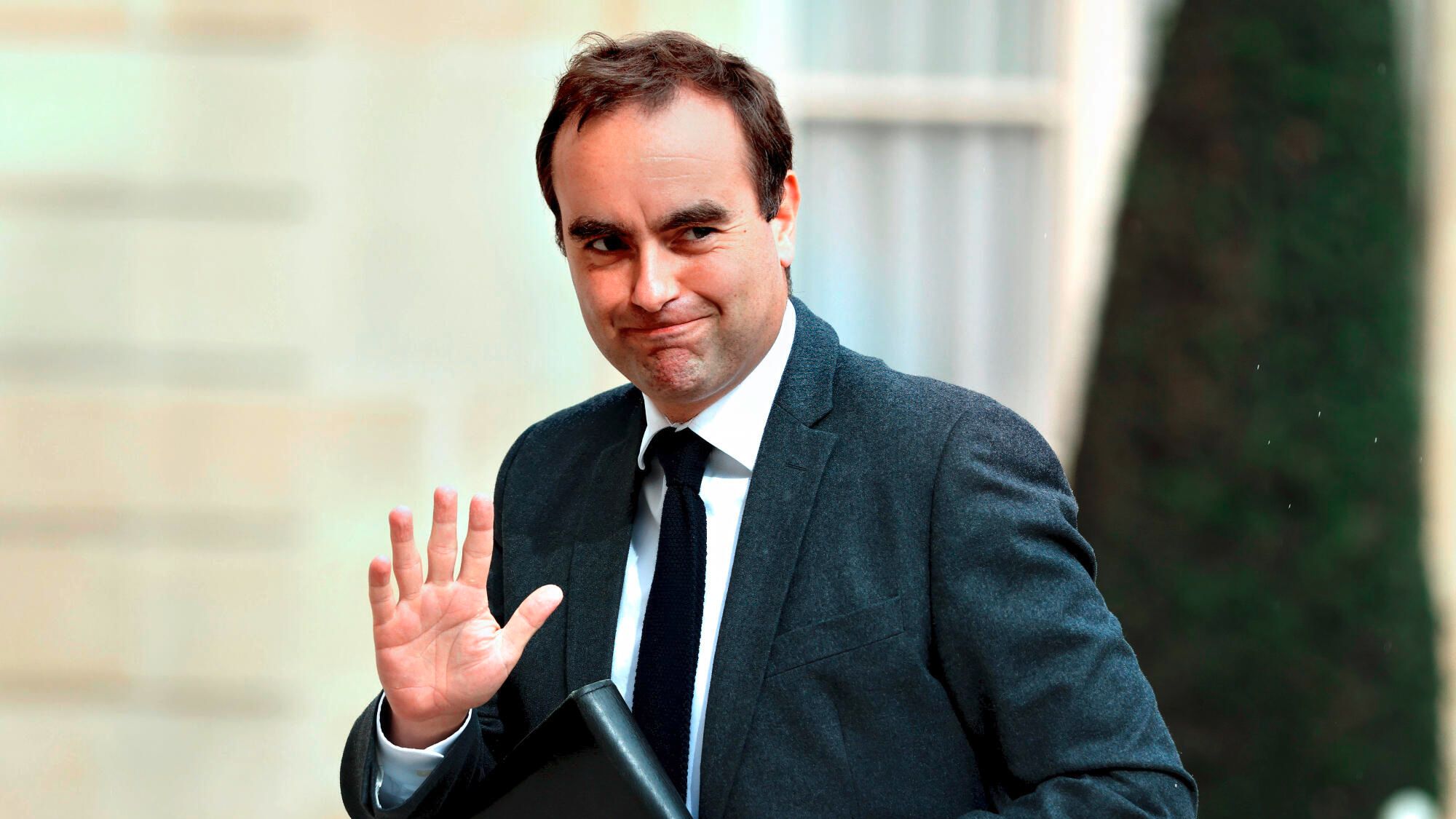 Sébastien Lecornu, a Catholic all in restraint?