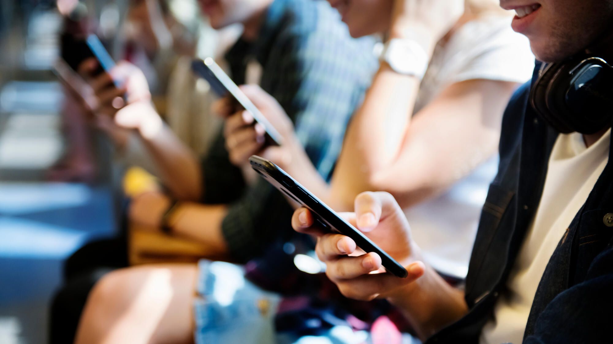 Ban on social networks for under 15s: the parental puzzle