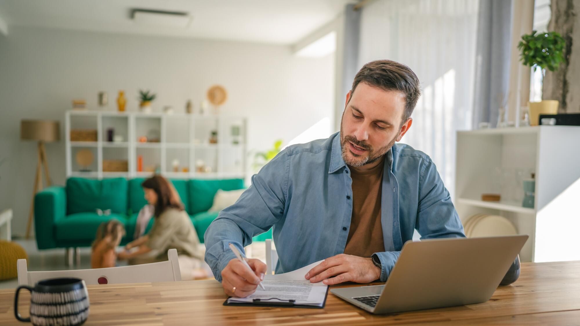 My son is risking his job for his children: should I be worried?