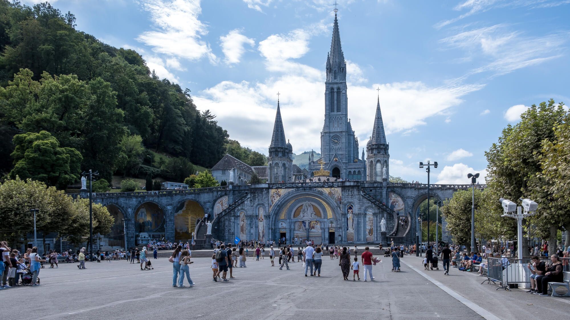 in Lourdes, Catholic media warn of an “anthropological rupture”