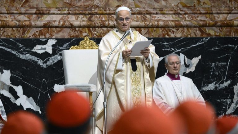 with the extraordinary consistory, Leo XIV inaugurates a new style of government