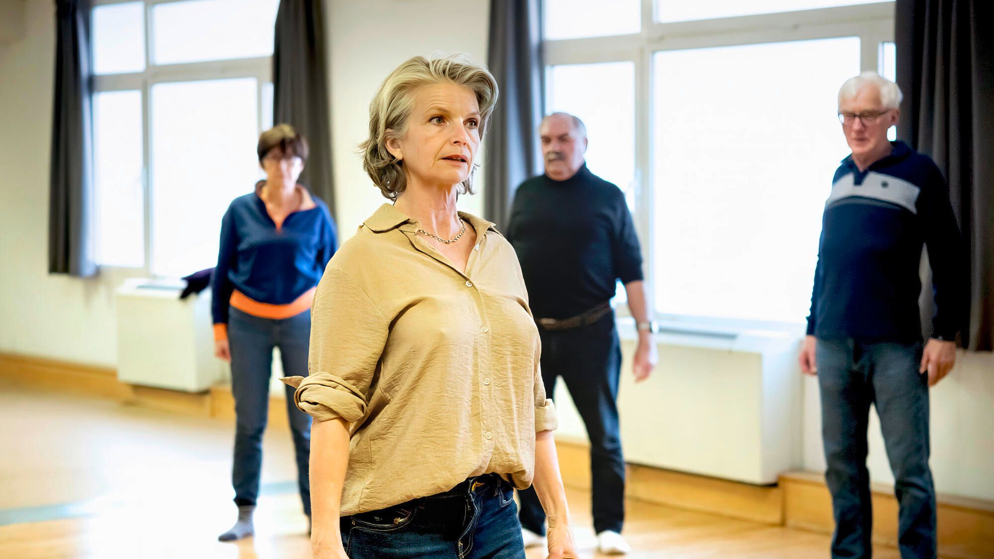 In Clermont-Ferrand, a tango class puts fragile bodies back on their feet