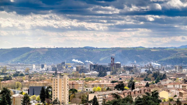 In Isère, a steep gas bill for French chemistry