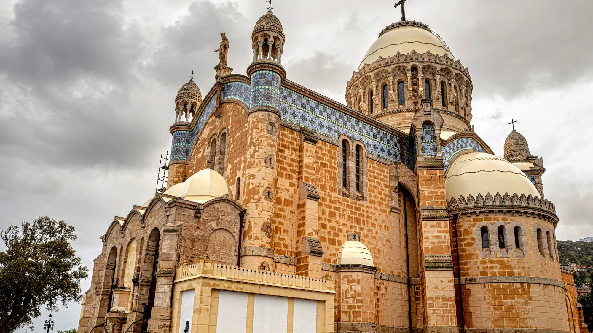 “Although ultra-minority, the Algerian Church is universal”