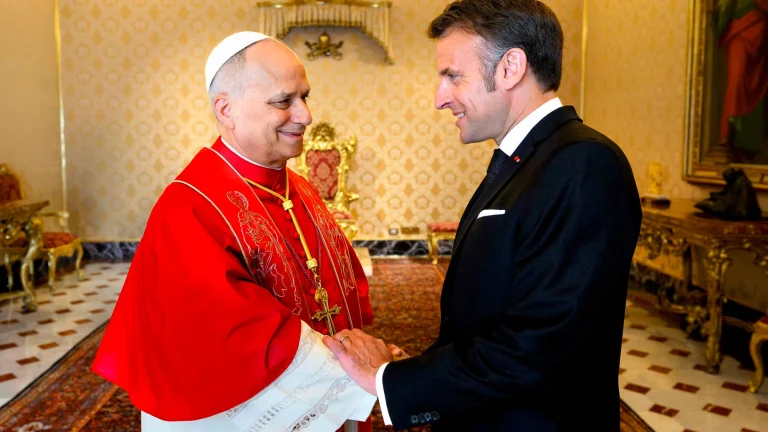 Emmanuel Macron will finally receive a pope at the Élysée
