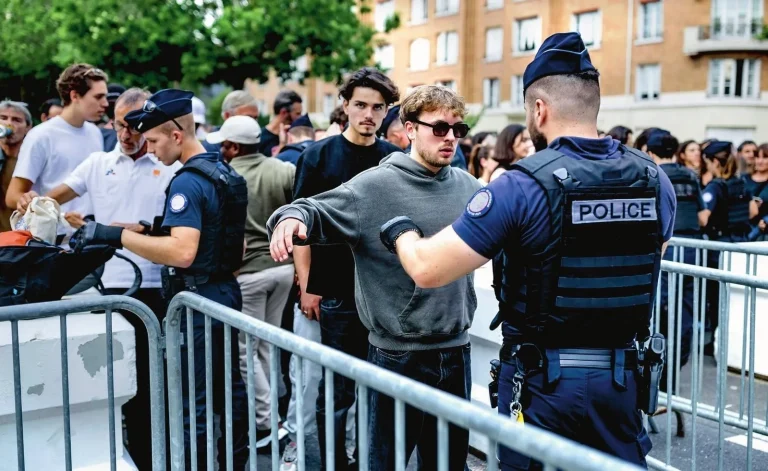 Pope Leo XIV in Paris: 600,000 people expected, an extraordinary security challenge
